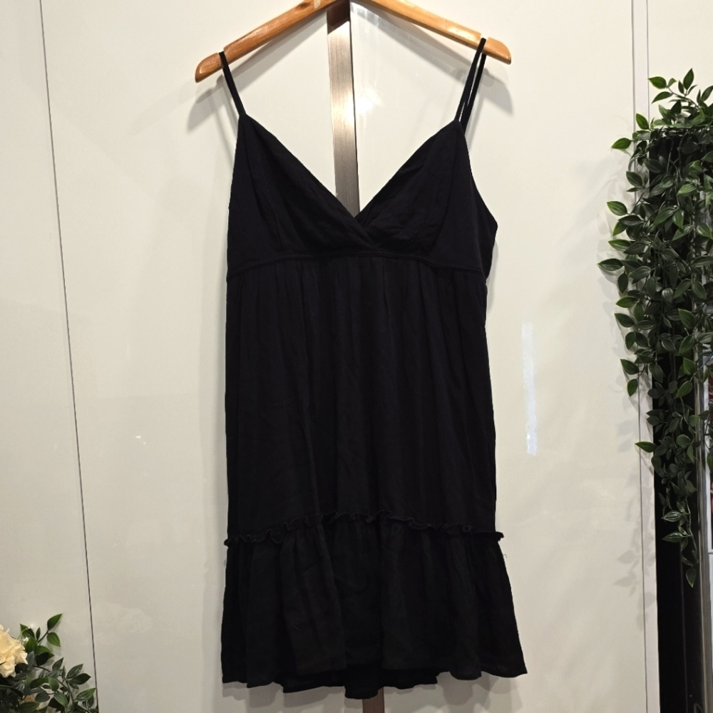 Streetwear Society Black Knee-Length Sleeveless  Dress